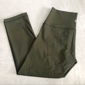 Lululemon Dark Green / Gray Cropped Leggings
